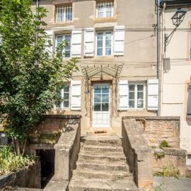 Les Trésors de Givry, hotel in Givry