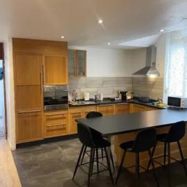 House with 3 bedrooms in Mons, 120 m², garden, hotel a Mons