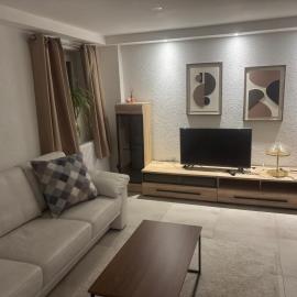gemütliche Kellerwohnung, eigenes Bad & Küche