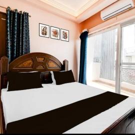 Hotel Aloraa Inn