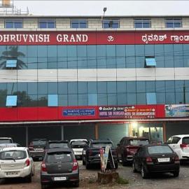 Dhruvanish Grand, hotel em Sringeri