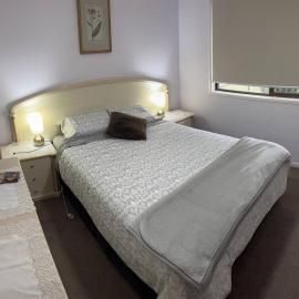 Cozy Quiet Beach Room R1, hotel in Brighton