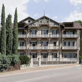 Villa Rosengarten Guesthouse, hotel in Merano