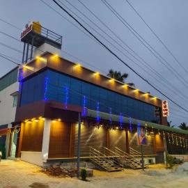 JJ Comfort Hotel, hotel a Turuvekere