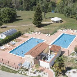 ZEcamping 3 étoiles chiens acceptés piscine en bord de rivière avec Canoë, hôtel à Mazères