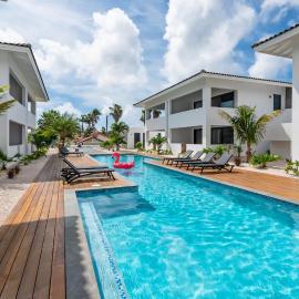 Palm Suite - Aan zwembad, dichtbij het strand