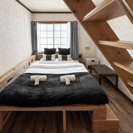 Apricot Pension, hotel in Hakuba