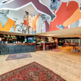 B&B HOME Paris Mairie de Saint-Ouen, Hotel in Saint-Ouen
