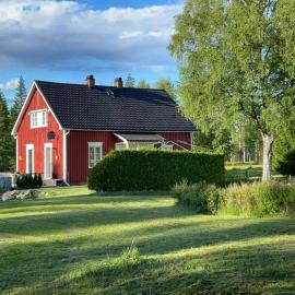 Charming School House From 1926 In Gunnarskog, hotel v destinaci Gunnarskog