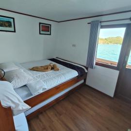 2 days 1 night sharing trip komodo, hotel in Labuan Bajo