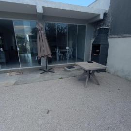 Casa 2 quartos a 2 quadras do mar nova