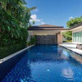 Coconut villa Phuket Free Airoport Pick up from 7 days, hotel in Laguna Phuket