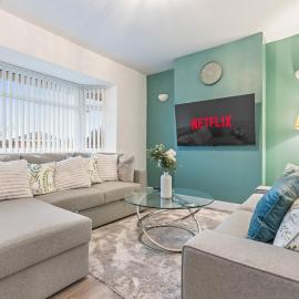 Zuri Luxe Escape - Wolverhampton, hotel in Bilston