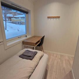 Arctic Nine - Room nr 7 - Central room on the island, Hotel in Tromsø