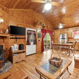 Viesnīca Alpen Creek Hideaway Cabin with Private Trail pilsētā Sautee Nacoochee