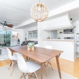 Upgraded Pet-Friendly Home Steps From Popular 40Th St Beach By Beachview Rentals, hotel in Newport Beach