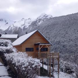 Chalet 6 personnes, vue splendide sur la montagne, AAS: Eaux-Bonnes şehrinde bir otel