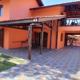 Sobrado em Coroados, Guaratuba PR, hotel in Guaratuba
