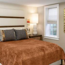 Modern Design - Walk to Galleries + Beach + Dining