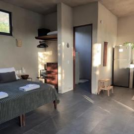 Quiet Oceanside Casita Private Kitchen & Bath, מלון בטרונקונס