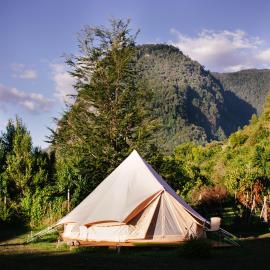 Amanecer Glamping, ξενοδοχείο σε llifen