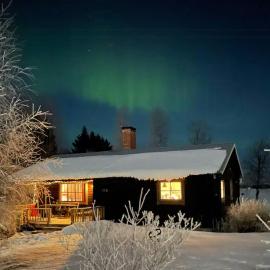 Log Cabin Near Bydalsfjällen Ski Resort, hotel sa Hallen
