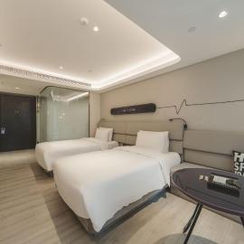 Atour Light Hotel Nanjing Gulou Xuanwu Lake