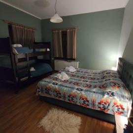 Χάνι Γρεβενιτίου:  bir otel