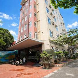 Crown Hotel, hotel v destinaci Thái Nguyên