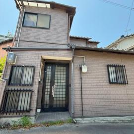丸亀 Sawau 丸亀駅まで徒歩8分 うどん屋まで徒歩1分 5名まで宿泊可駐車場 1台有 港近, khách sạn ở Marugame