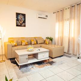 Gabon Happiness House Tivoli, hotel u gradu Librvil