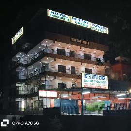 Hotel Mittal Tower, hotel a Jhājra