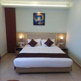 Hotel Maas Residency, hotelli kohteessa Māvelikara