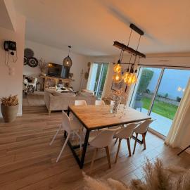 Maison moderne entre terre et mer, hotel a Coquelles