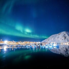 Beautiful and modern apartments at Ballstad, Hotel in Ballstad