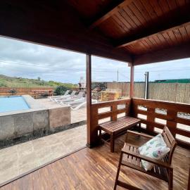 Betenama - Rustic Hideaway with Pool & Garden