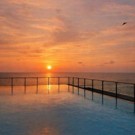 Luxury Seaview Penthouse with Private Balcony in dehiwala: Dehiwala şehrinde bir otel