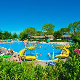 Happy Camp Mobile Homes in Camping Cisano San Vito, hotel a Bardolino