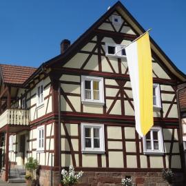 Gemütliche FeWo im Fachwerkhaus, hotel in Schönau an der Brend