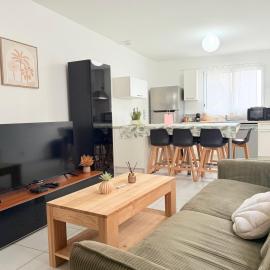 TRIO HOME,3 chambres, parking privé gratuit, wifi haut débit, 10min LA ROCHELLE,15min île de ré