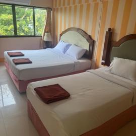 Skippers beach guesthouse, hotel in Hua Hin
