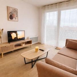 Cozy apartment with balcony 15 minutes from Lille, hotel a Ronchin