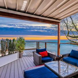 Stunning West End Waterfront Views w/ Parking, hotel in Provincetown