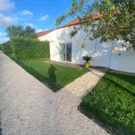 Aljezur Bordeira Houses 3 bedrooms 2 bathrooms with Condo Pool, hotel u gradu 'Bordeira'