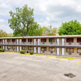 Best Motel By OYO Chicago I-90, Hotel in Chicago
