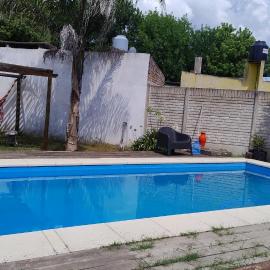 Casa de verano en Verónica, hotelli kohteessa Veronica