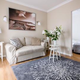 EUROPA22 "TU i TERAZ" Apartament Przytulny CENTRUM MIASTA Tomaszów Maz PARKING gratis EXPRESOWE zameldowanie od 13, hotel in Tomaszów Mazowiecki