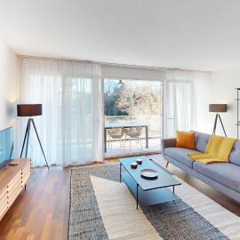 Relax and Recharge By The Lake! Modern Morges Apartments, AP26, khách sạn ở Morges