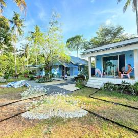 Kohmook sunrise beach, hotel i Ko Muk