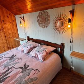 Maison Ar Vro 12 au cœur de la Bretagne, hotel em Pleyben